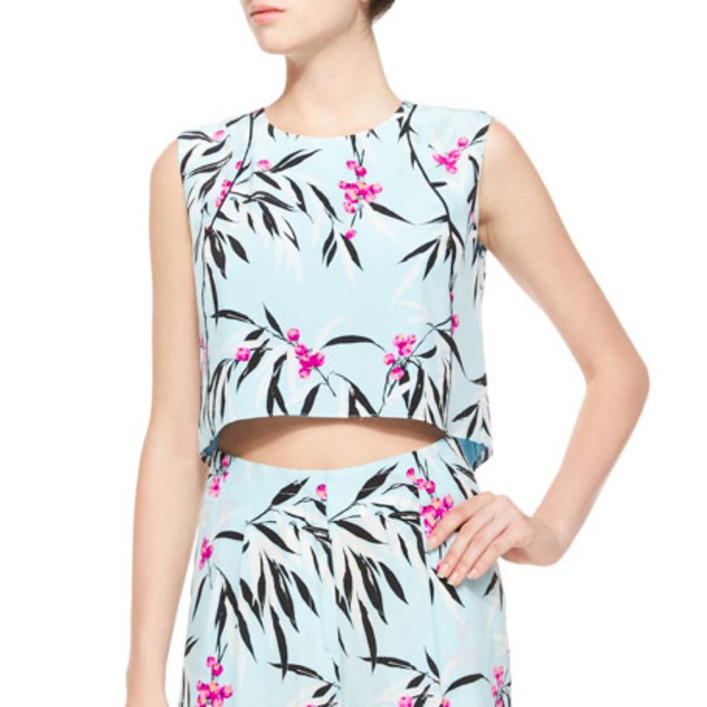 Silk Crop Floral Tank || Elizabeth and James